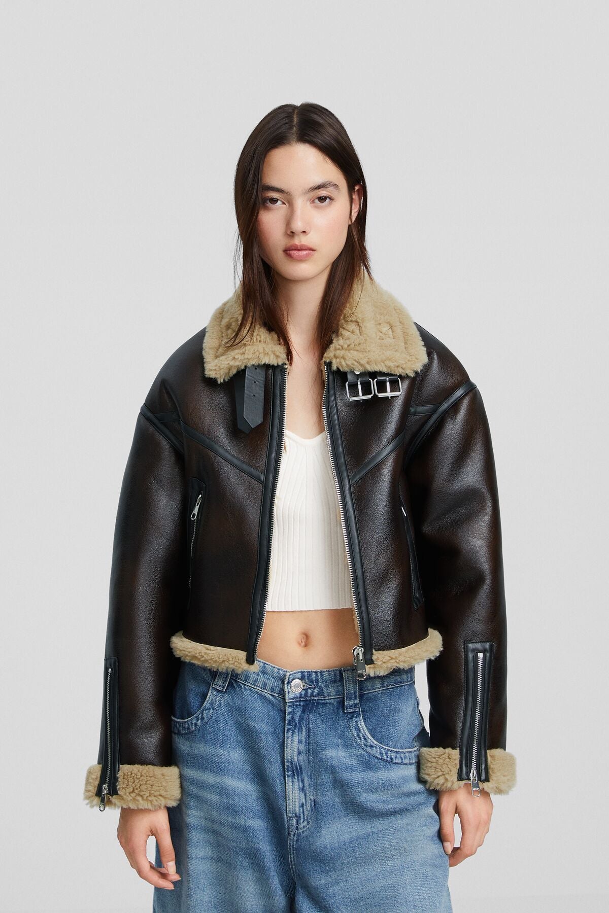 جاكيت Bershka لون بني