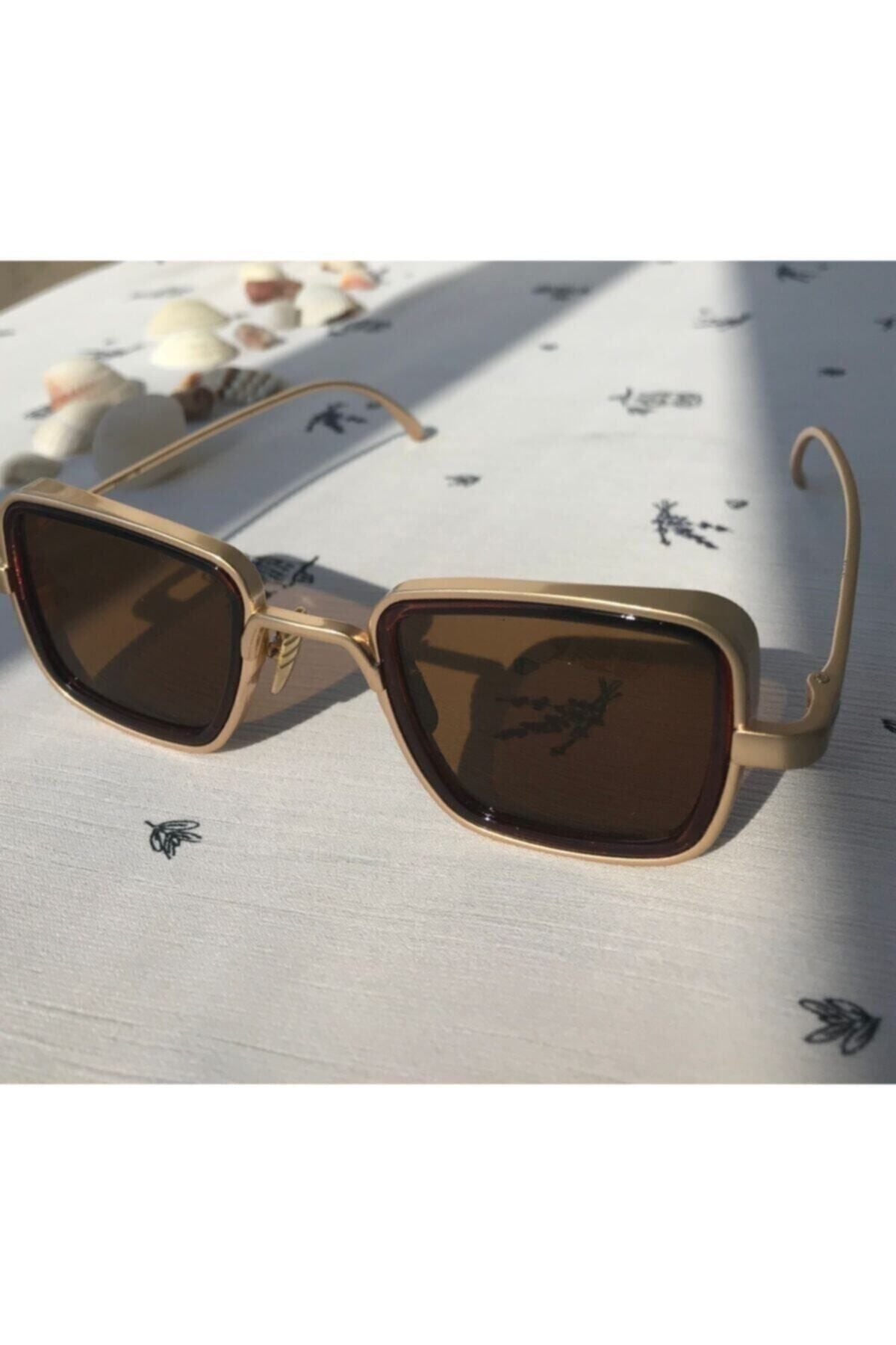 نظارة شمسية Atlas Accessory لون بني