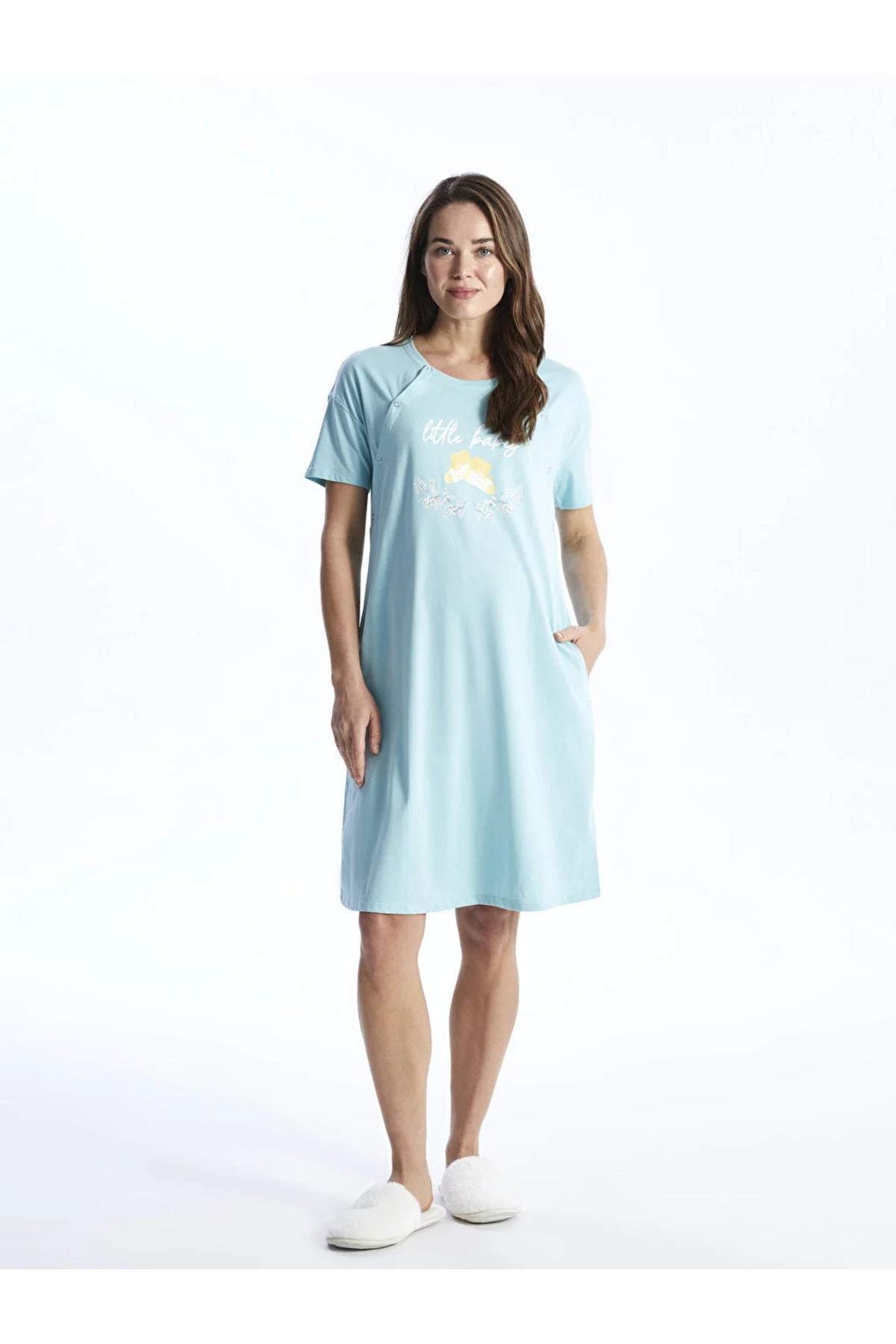 قميص النوم LC Waikiki لون أزرق سماوي