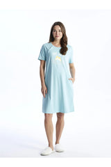 قميص النوم LC Waikiki لون أزرق سماوي