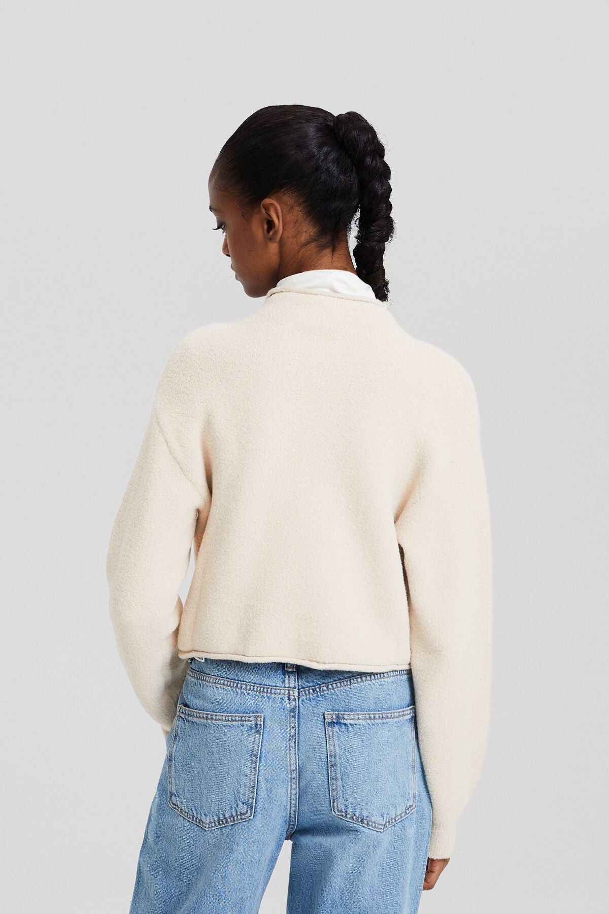 كنزة Bershka لون بيج