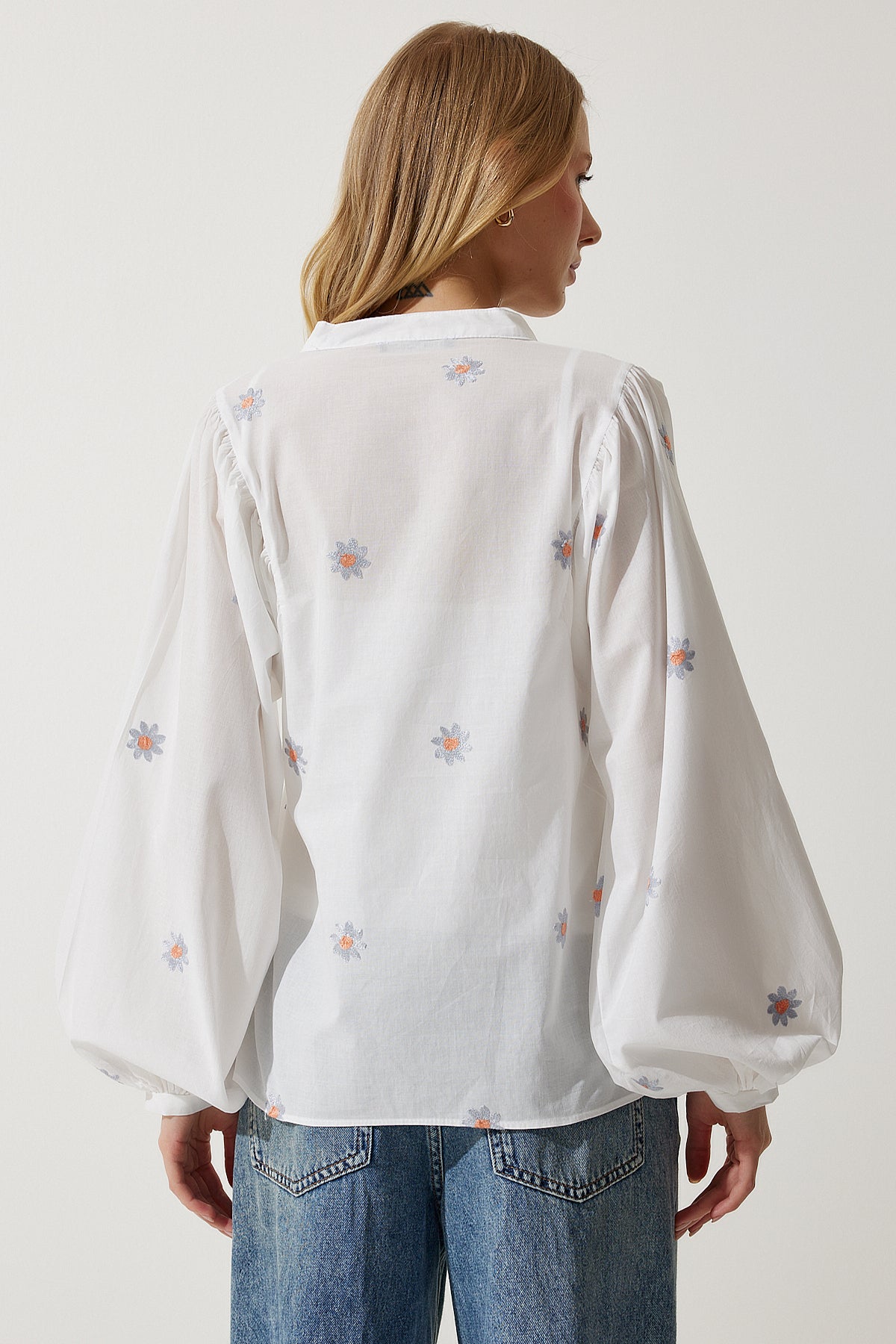 بلوزة Happiness İstanbul لون بيج فاتح