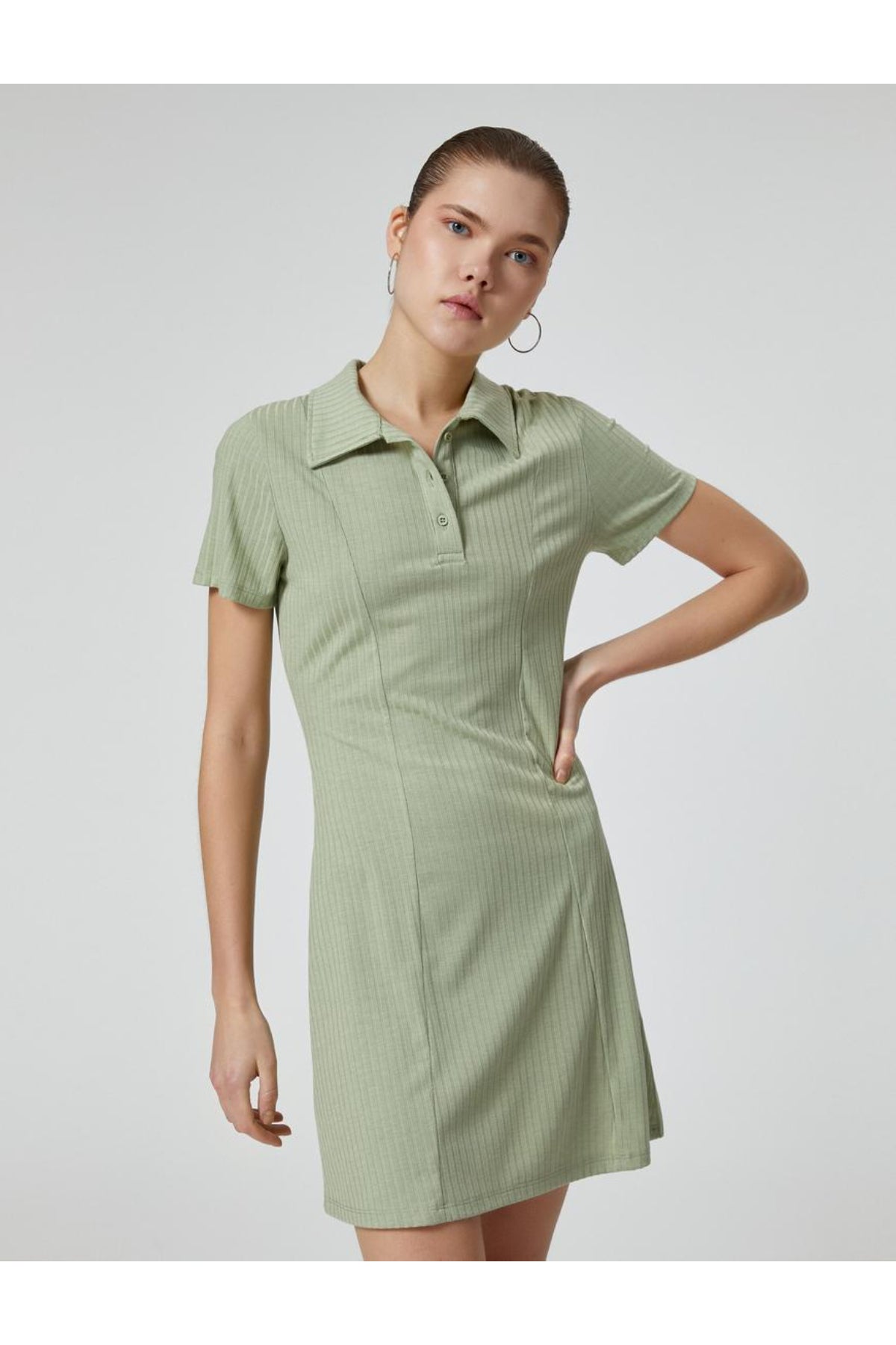فستان Koton لون كاكي