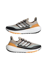 حذاء الجري adidas لون غني بالألوان