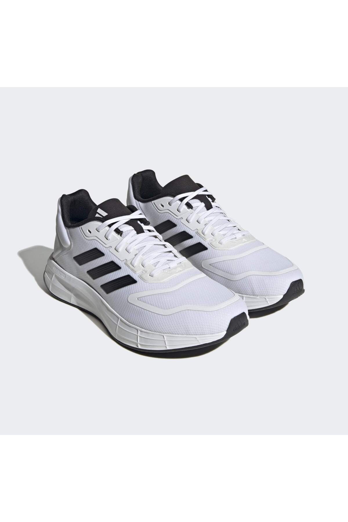 حذاء الجري adidas لون أبيض