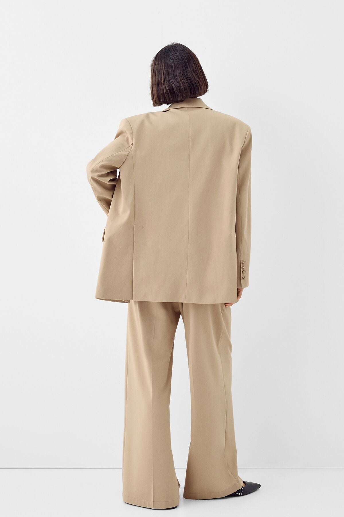 جاكيت Bershka لون بني
