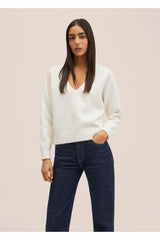 كنزة MANGO لون بيج فاتح