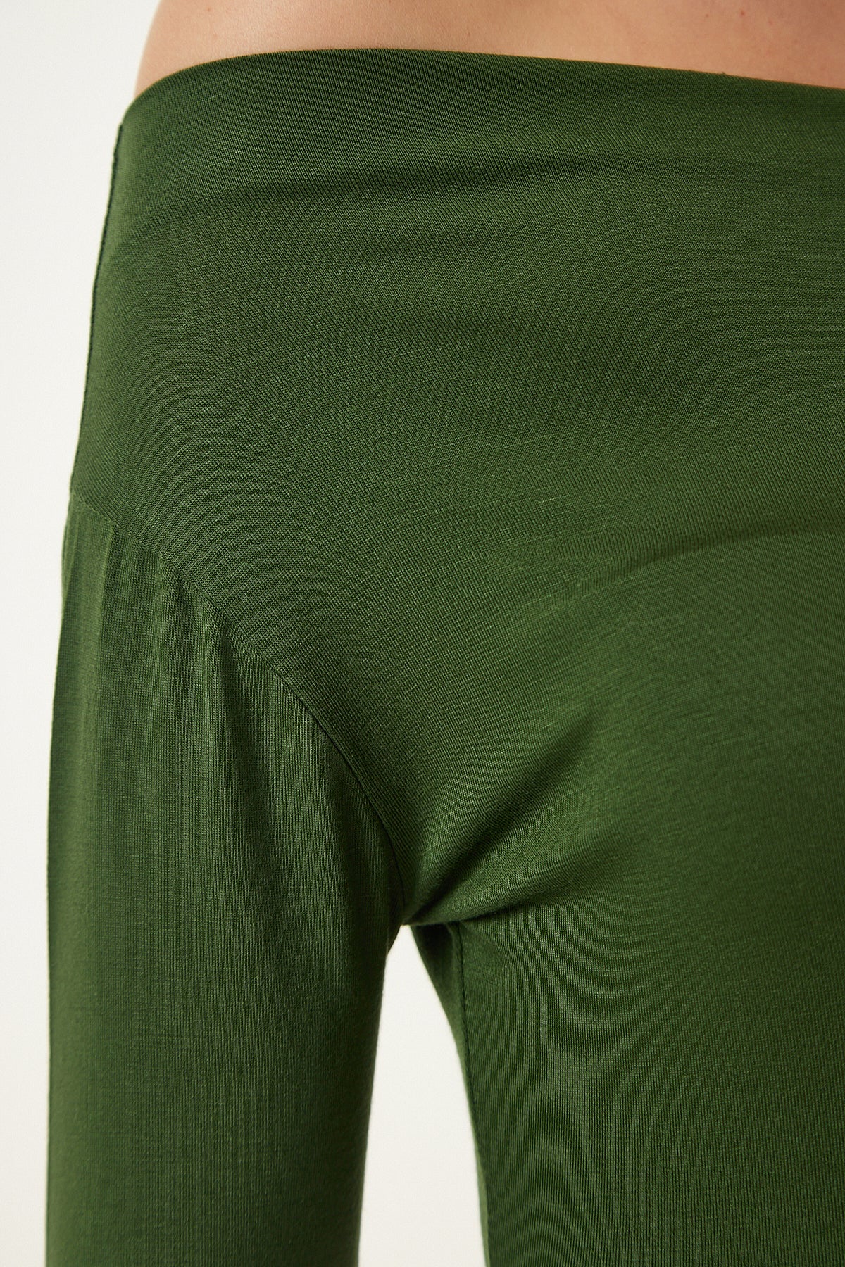 بلوزة Happiness İstanbul لون كاكي