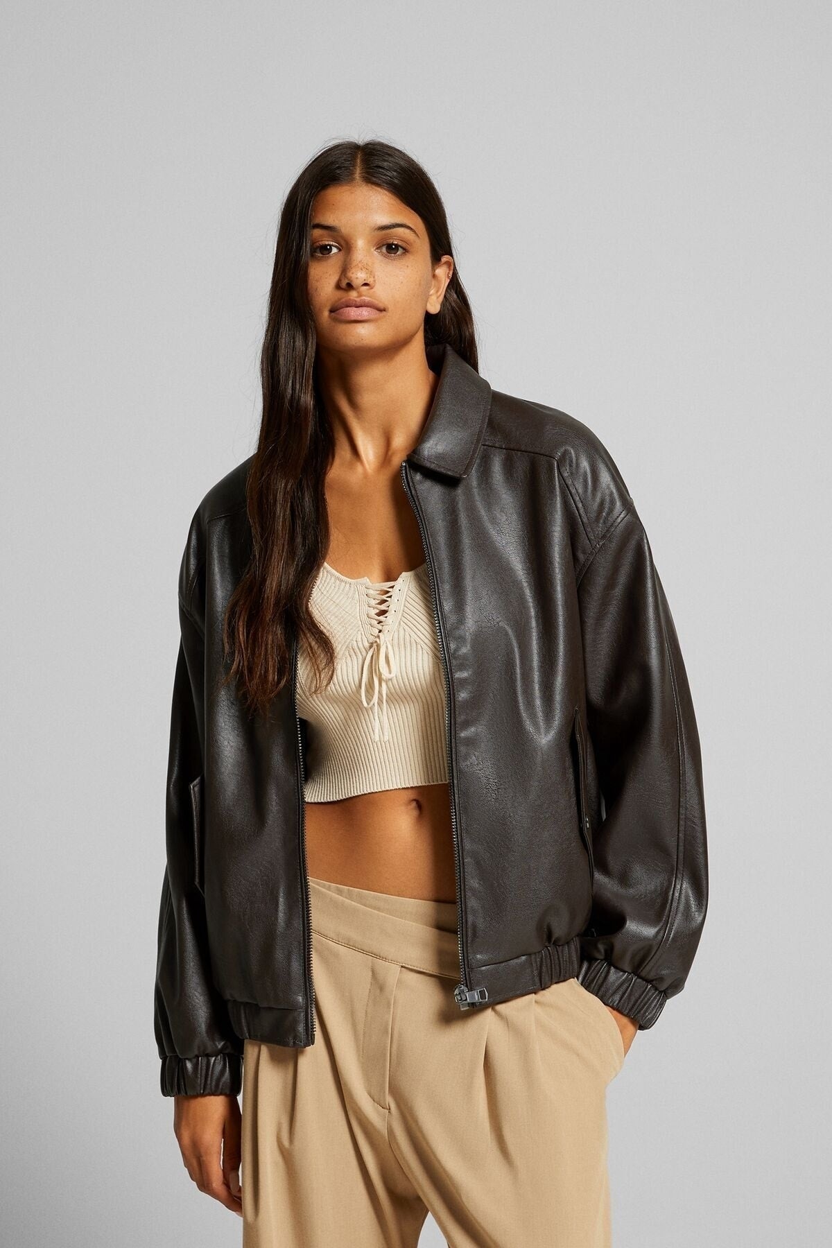 جاكيت Bershka لون بني