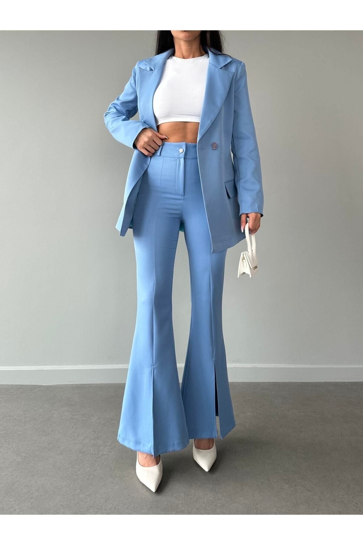 بدلة Female Clothing لون أزرق