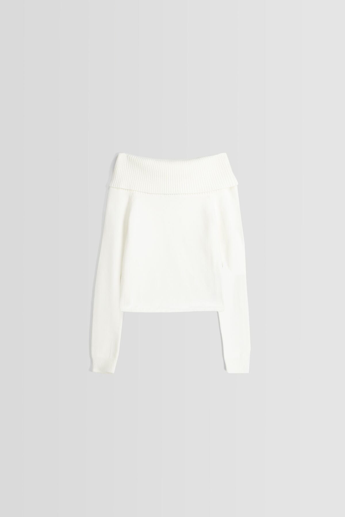 كنزة Bershka لون بيج