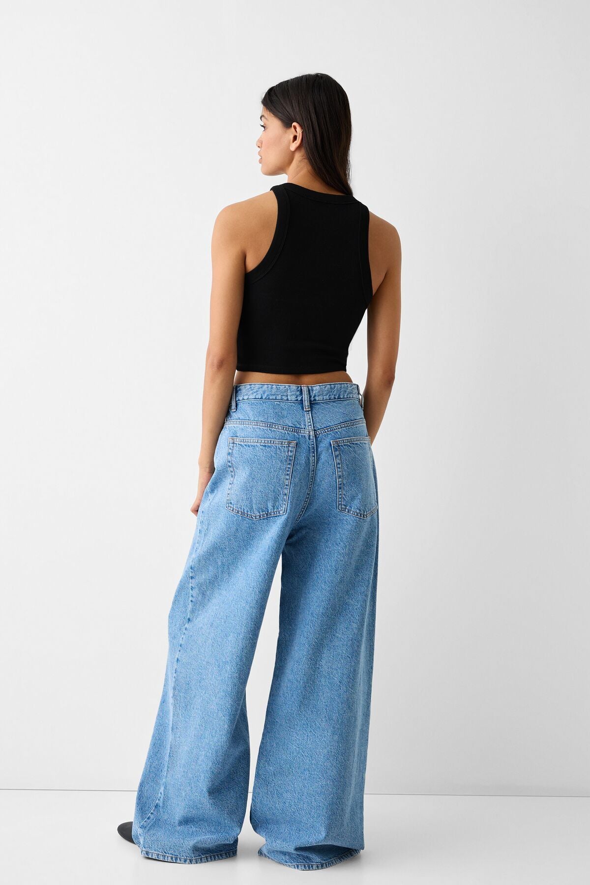 تيشيرت Bershka لون أسود