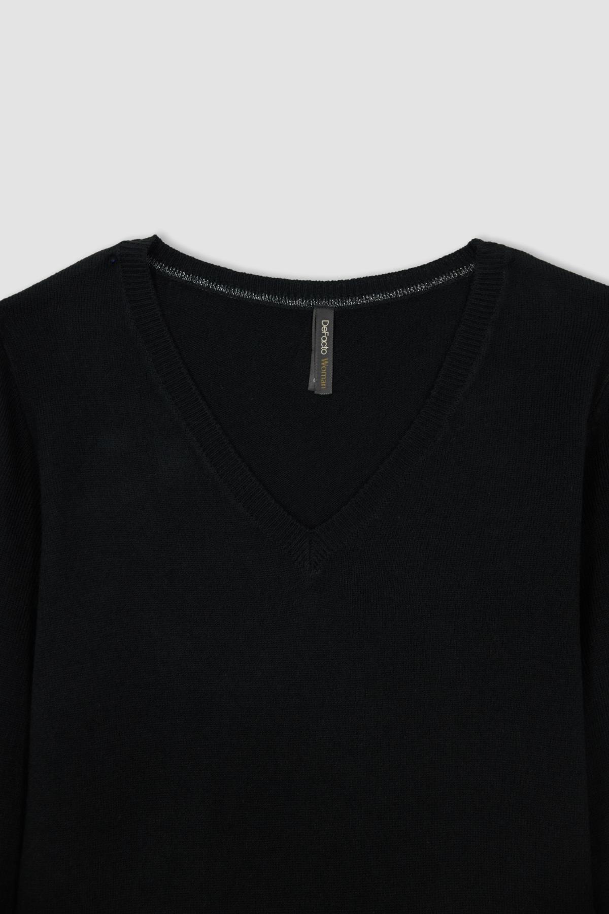 كنزة Defacto لون أسود