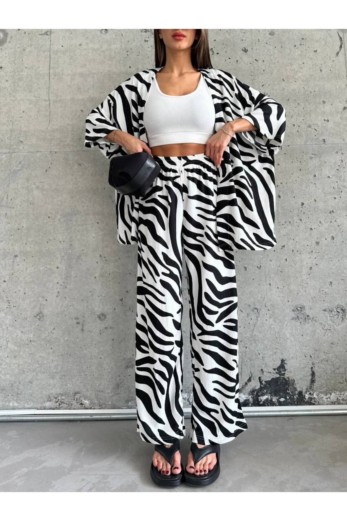 طقم DEEFWEAR لون أبيض