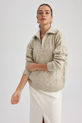 كنزة Defacto لون بيج