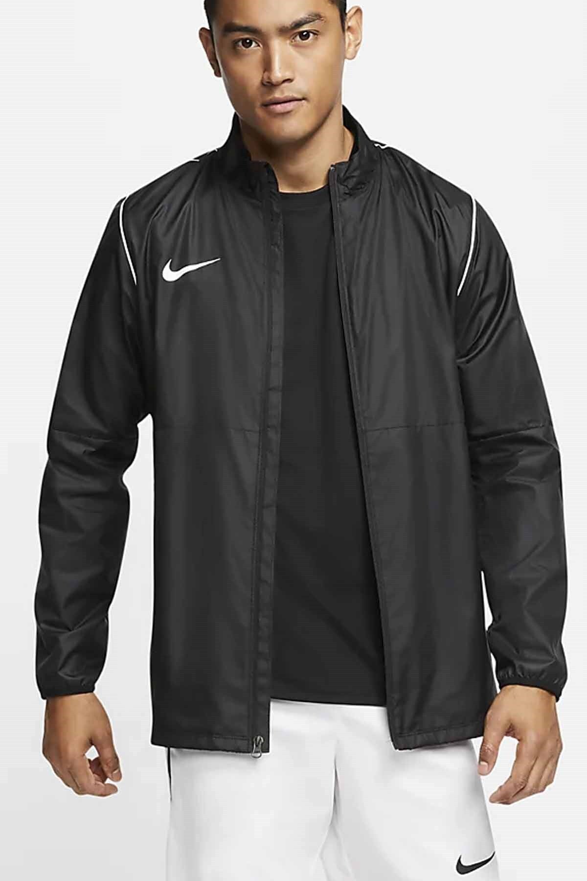 معطف واق من المطر & الرياح Nike لون أسود