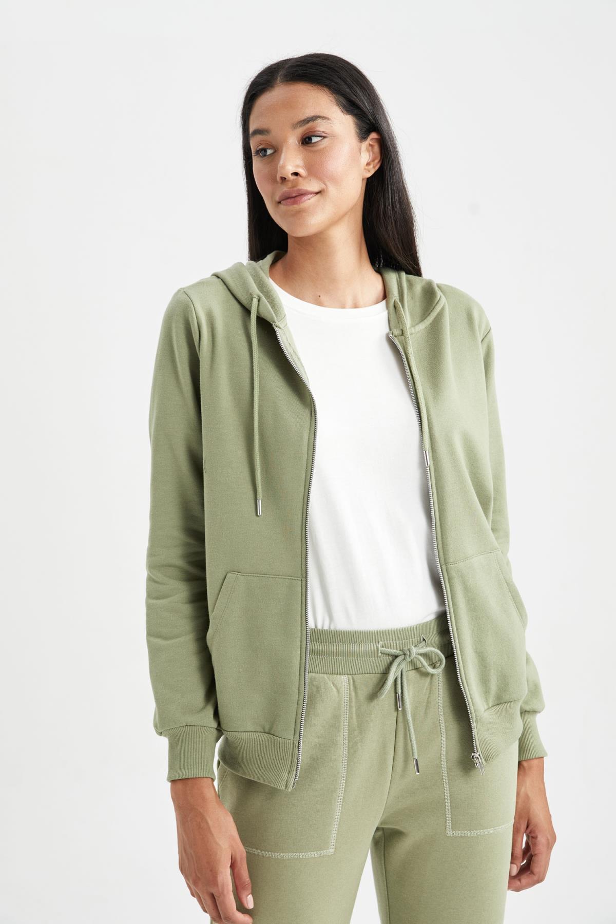 جاكيت خفيف Defacto لون كاكي