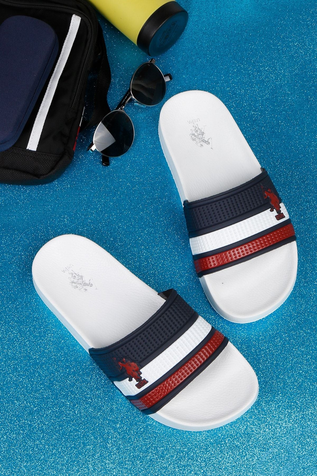 شبشب U.S. Polo Assn. لون غني بالألوان