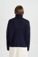 كنزة Defacto لون أزرق غامق