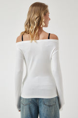 بلوزة Happiness İstanbul لون أبيض