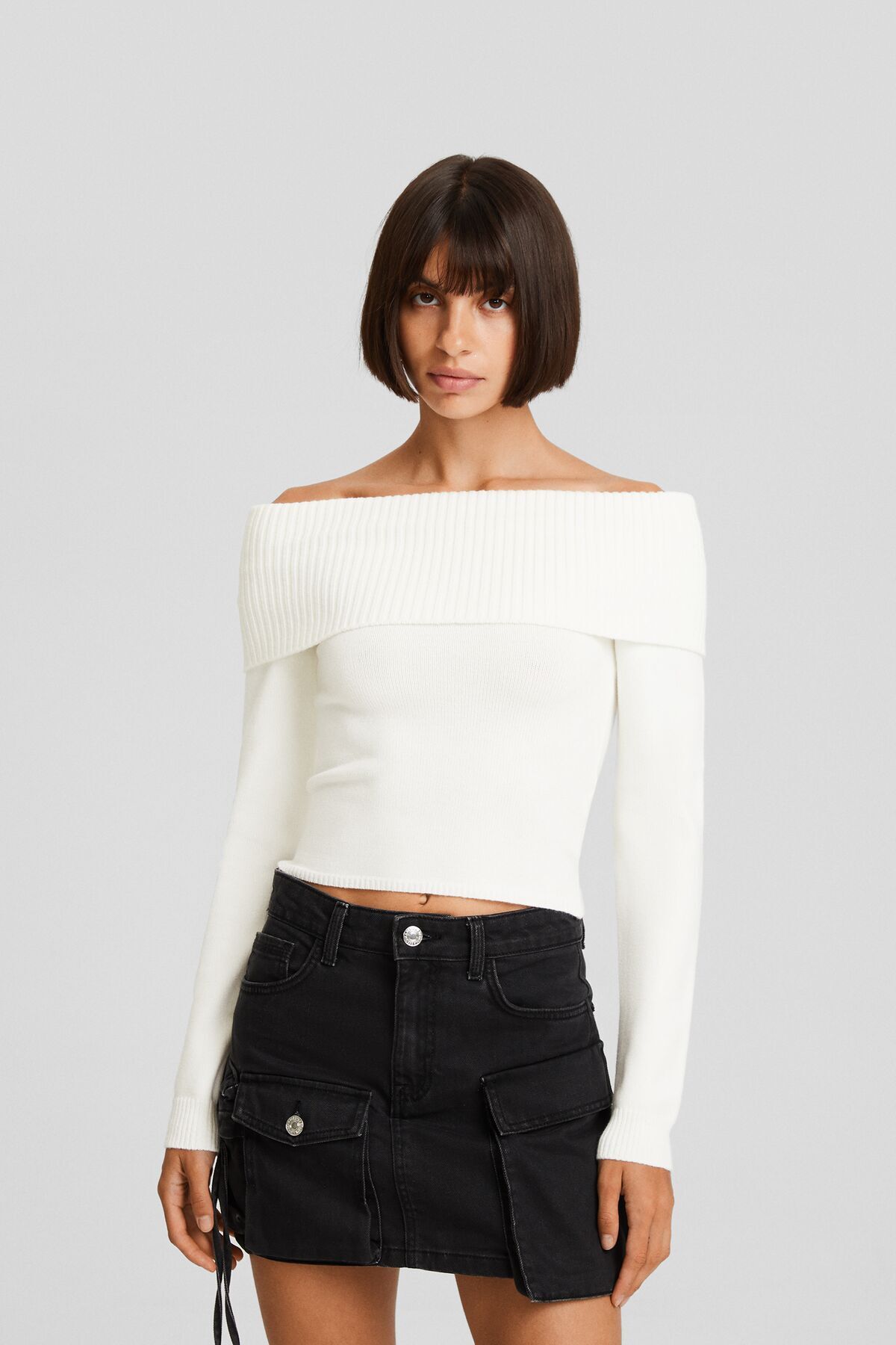 كنزة Bershka لون بيج