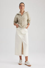 كنزة Defacto لون بيج