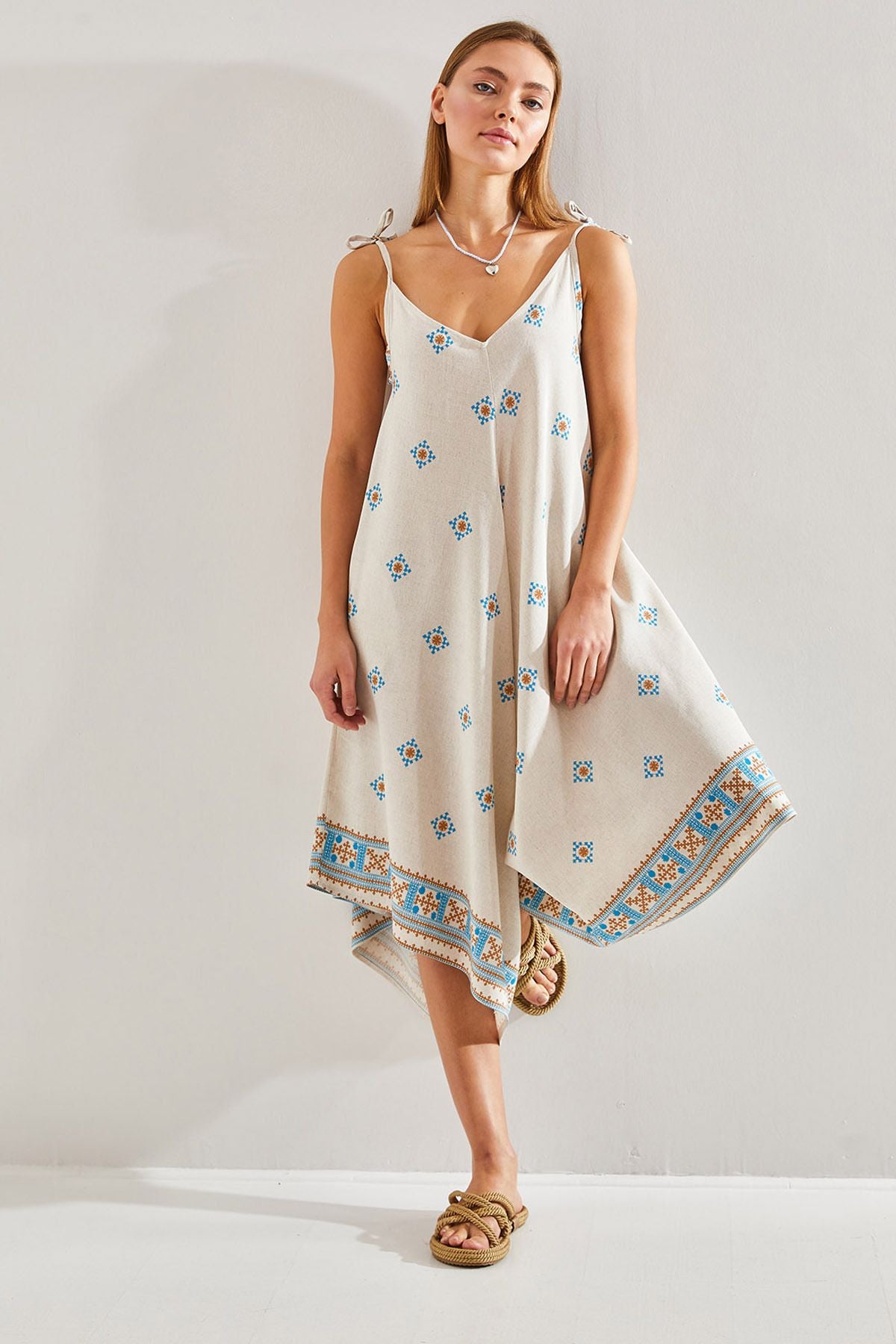 أفارول Bianco Lucci لون بيج