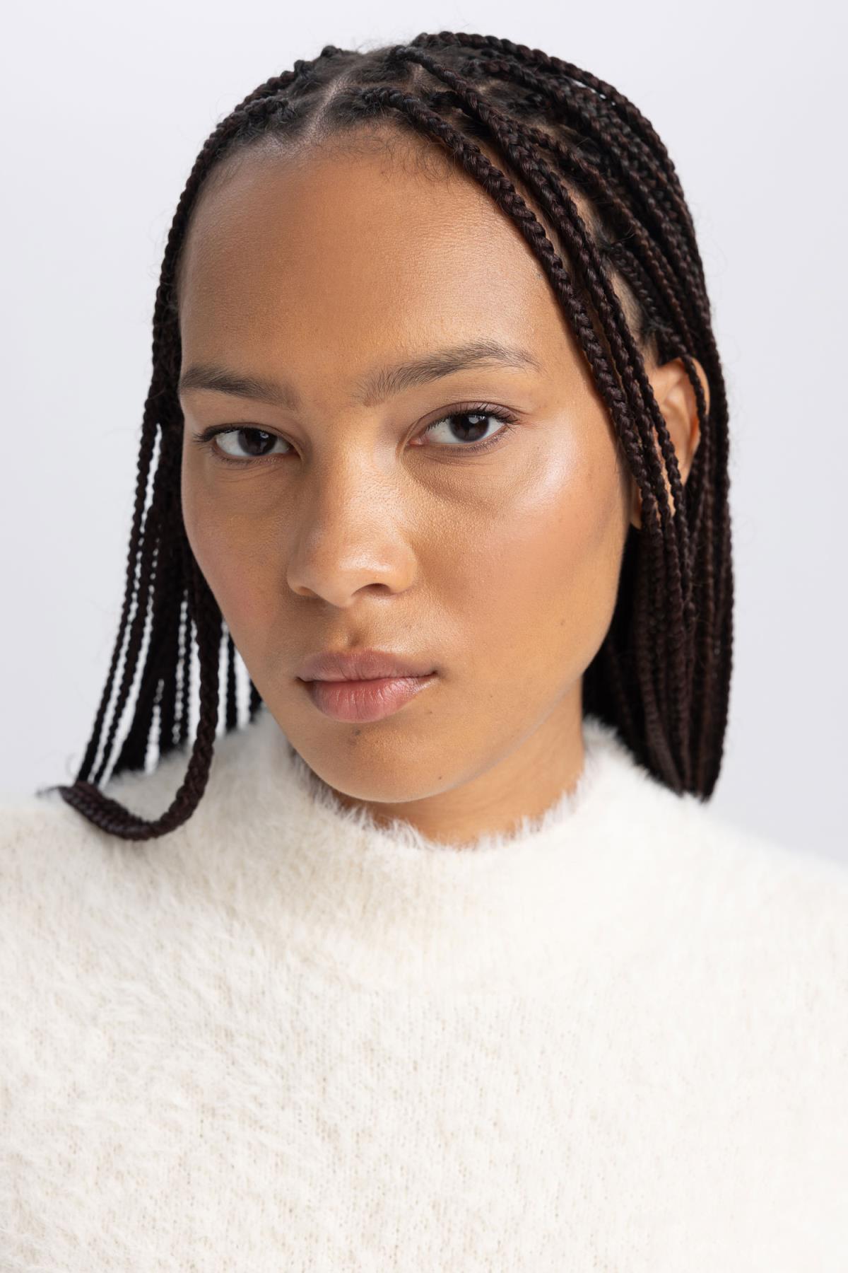 كنزة Defacto لون بيج فاتح