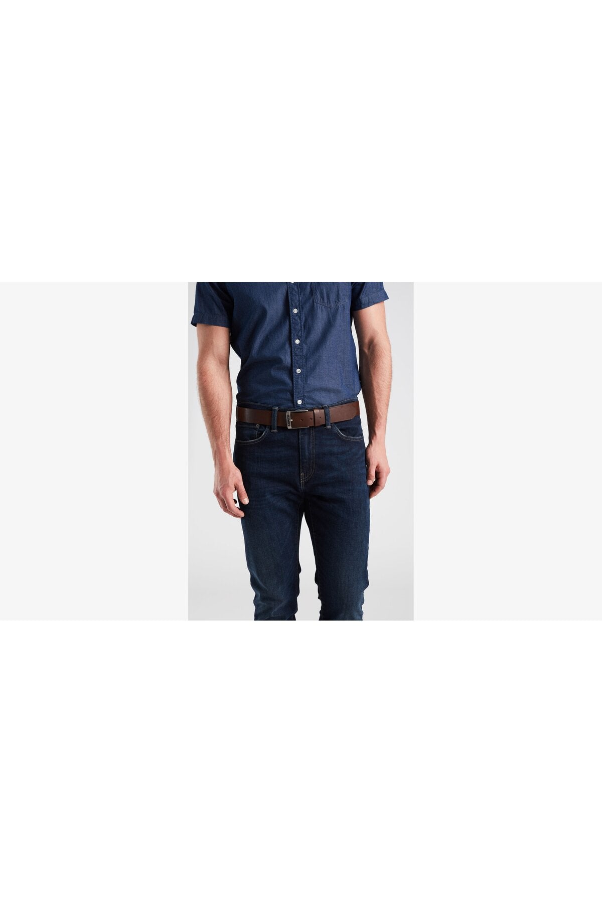 حزام Levi's لون أبيض