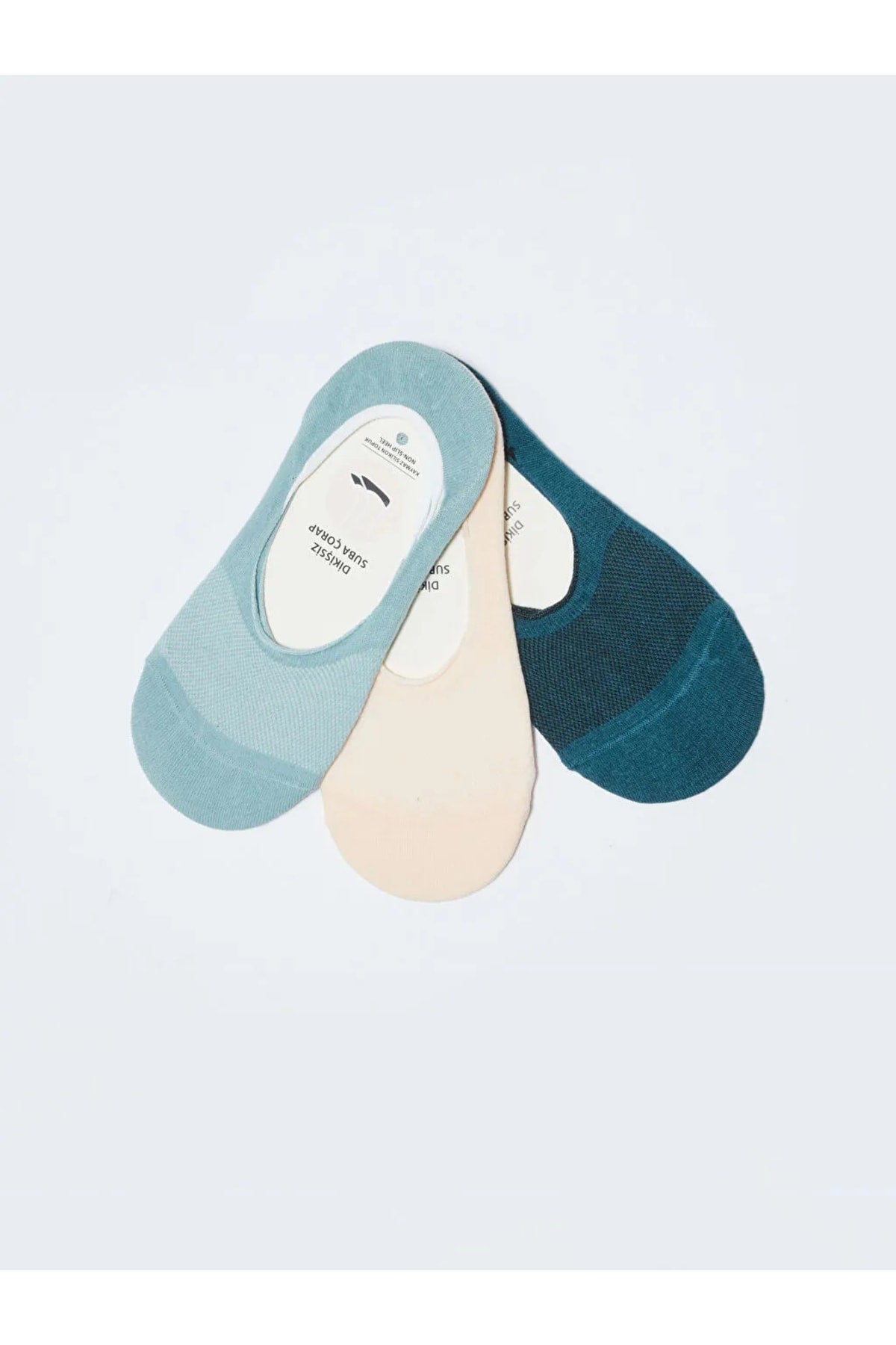 جوارب LC Waikiki لون غني بالألوان