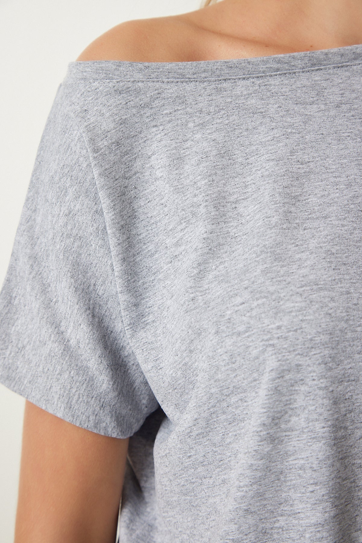 بلوزة Happiness İstanbul لون رمادي