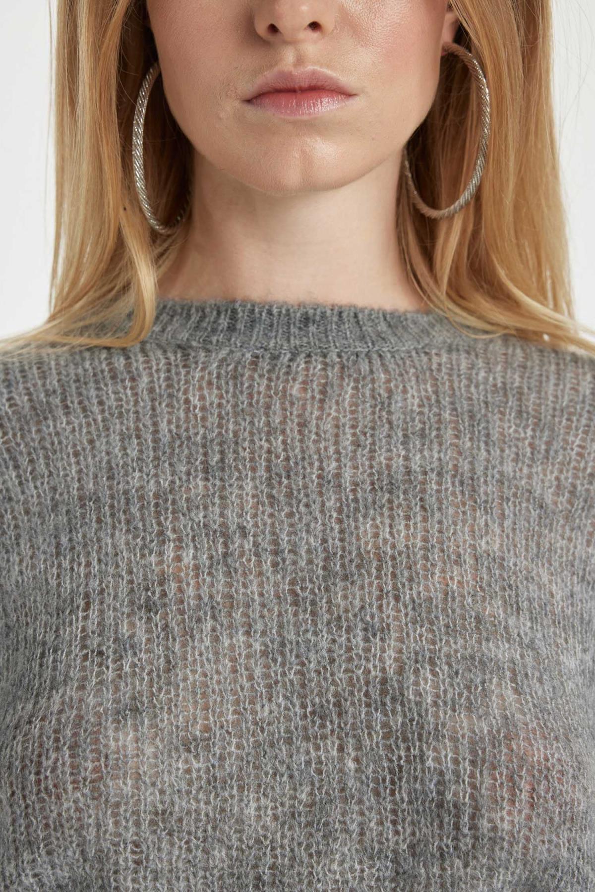 كنزة Defacto لون رمادي