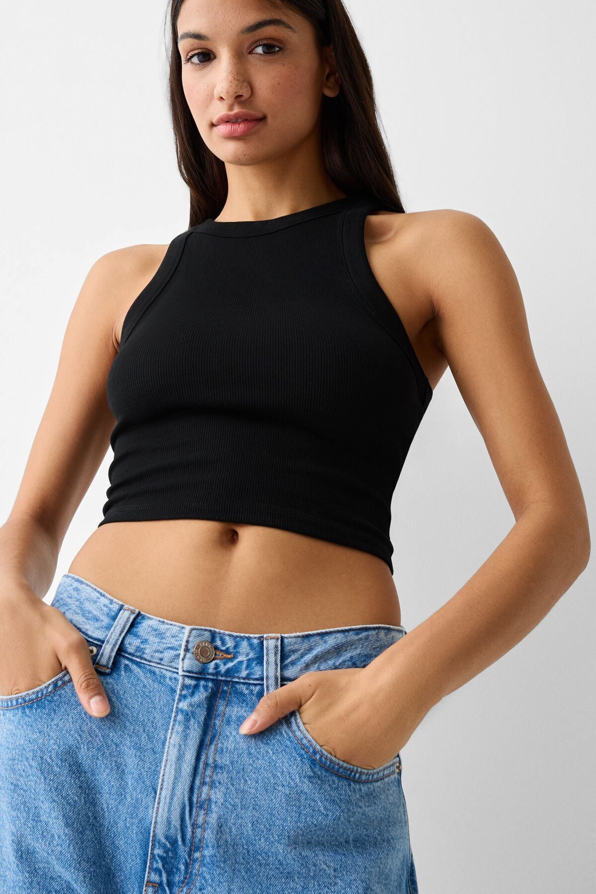 تيشيرت Bershka لون أسود