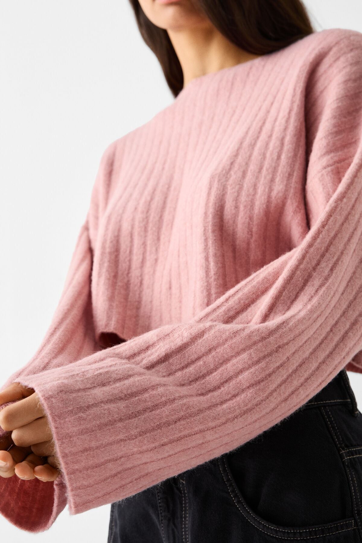 كنزة Bershka لون زهري
