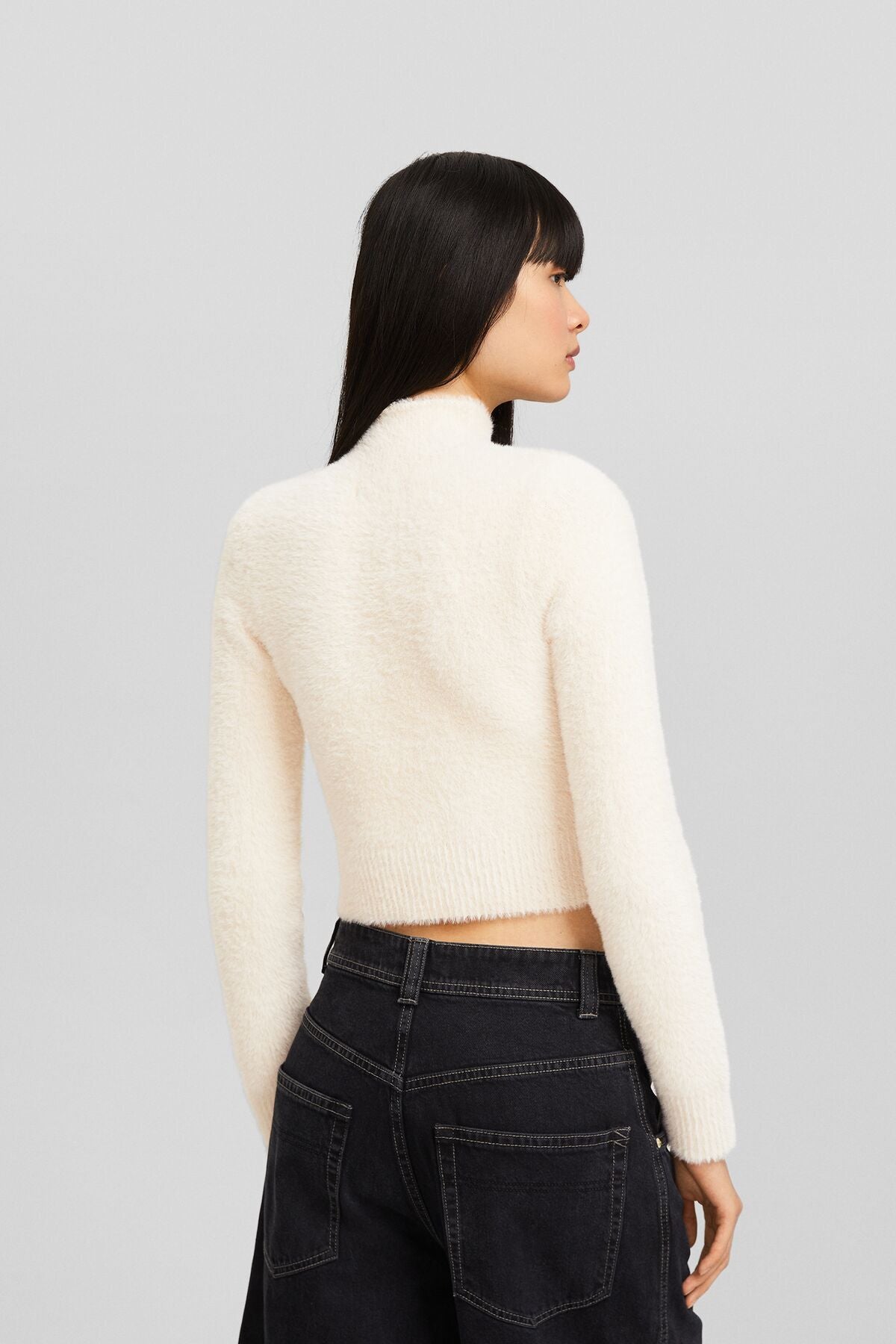 كنزة Bershka لون بيج