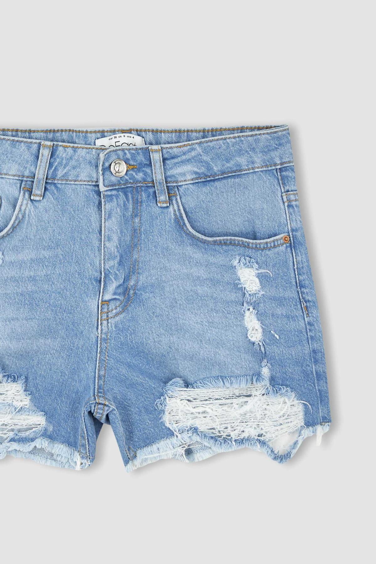 جينز Defacto لون أزرق