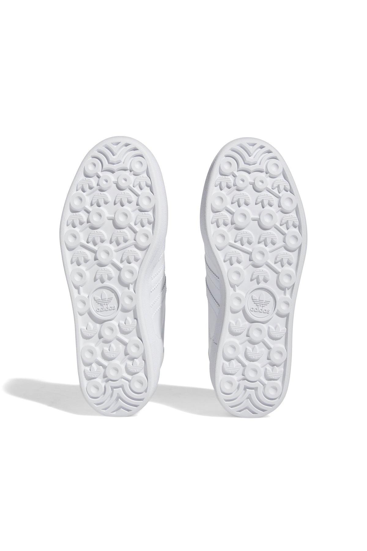 سنيكر adidas لون أبيض
