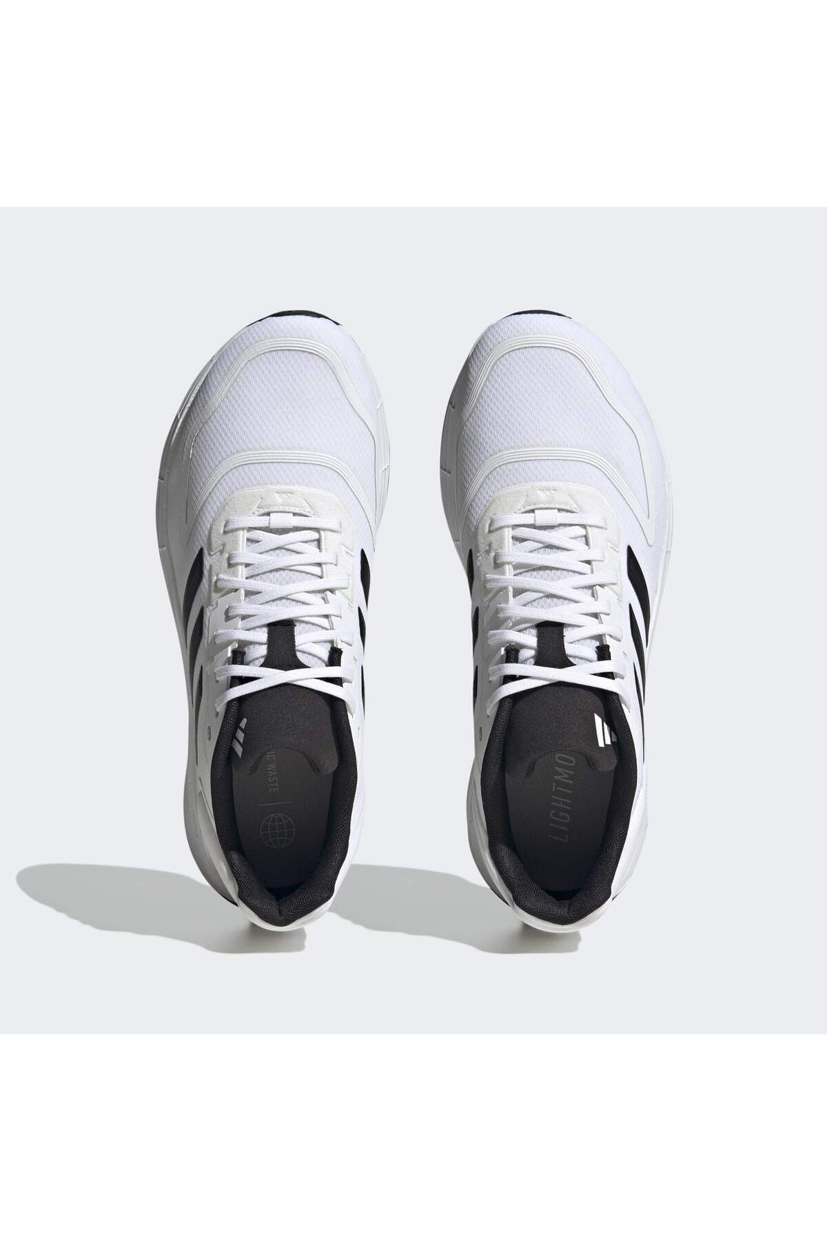 حذاء الجري adidas لون أبيض