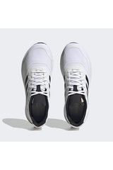 حذاء الجري adidas لون أبيض