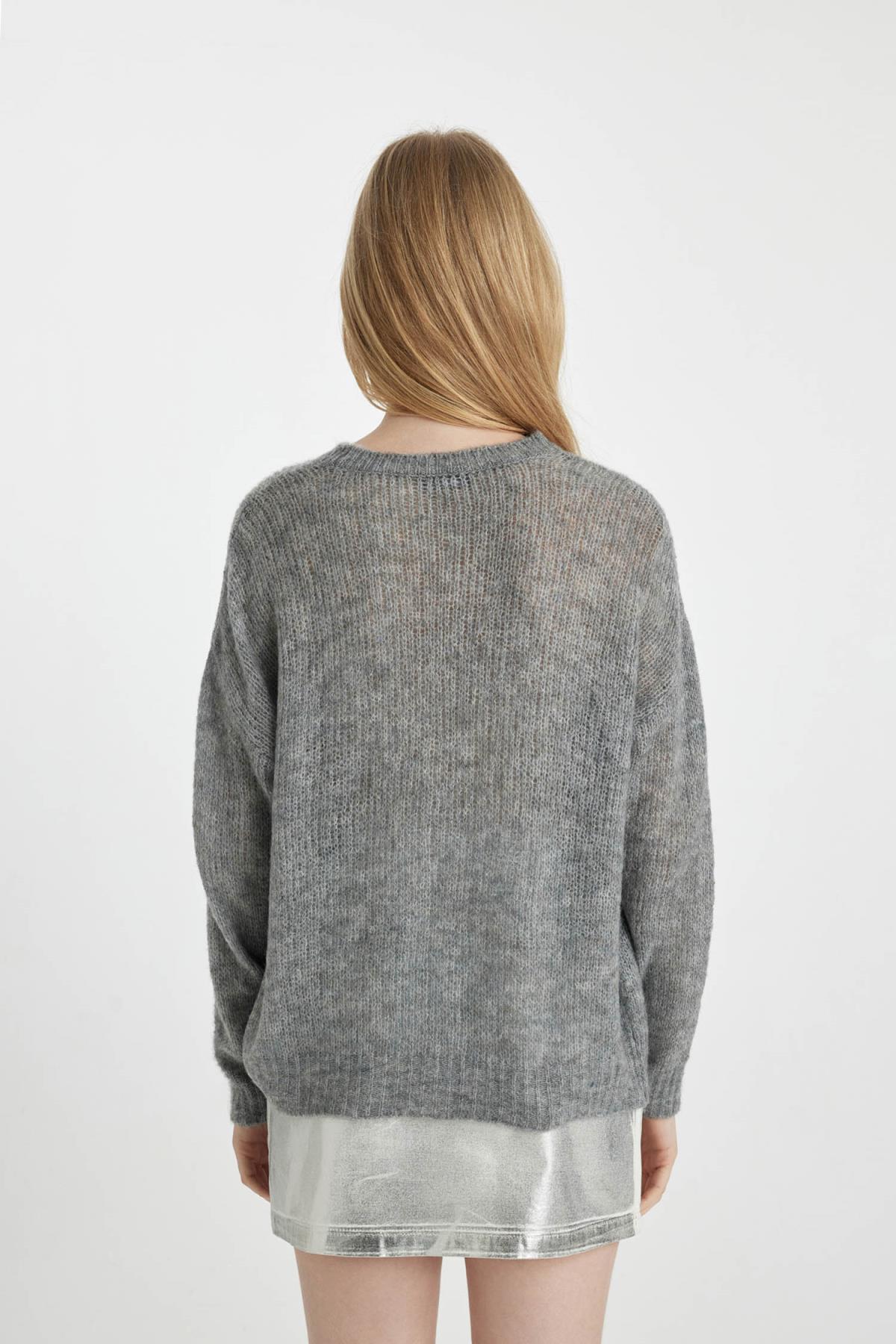 كنزة Defacto لون رمادي