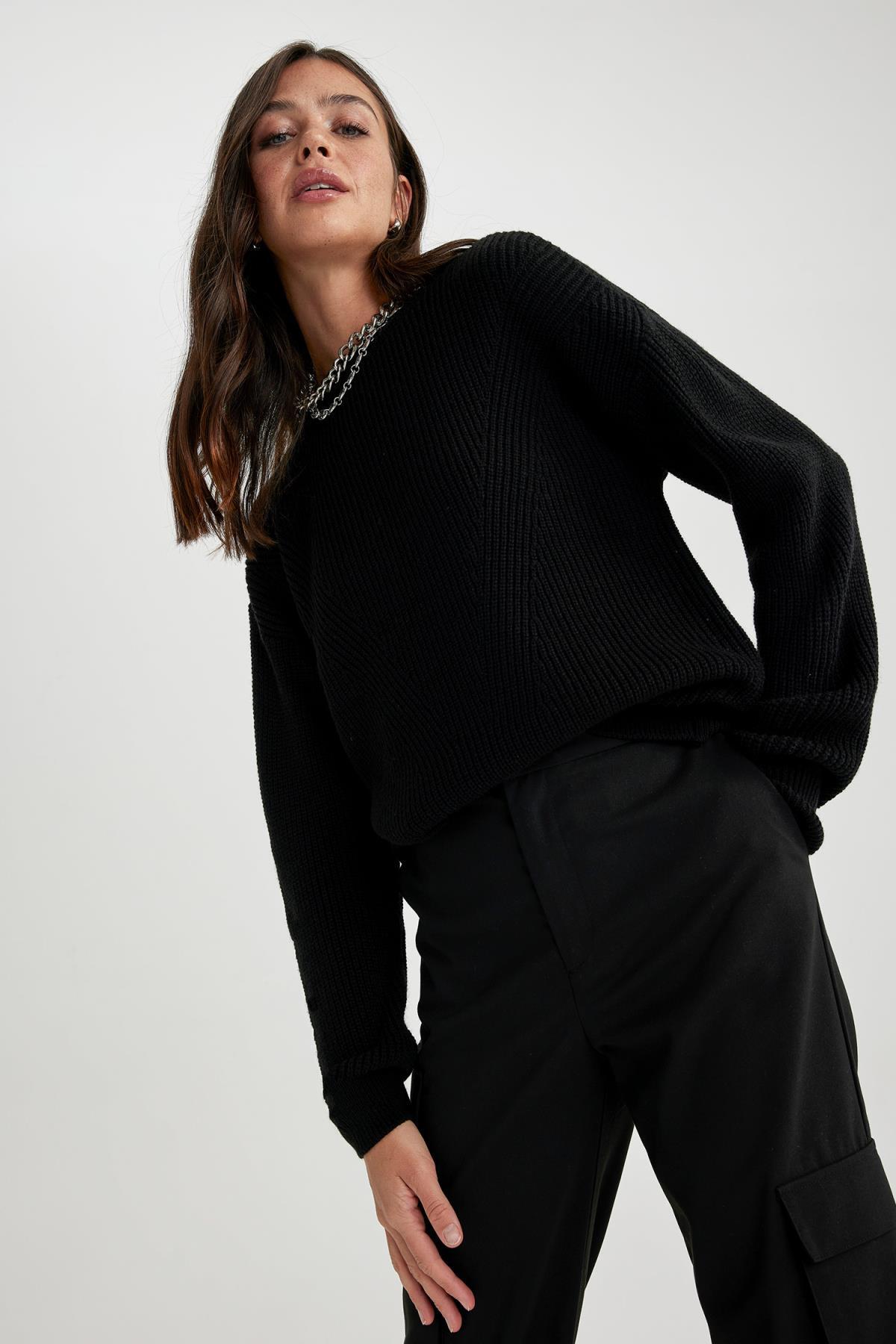 كنزة Defacto لون أسود