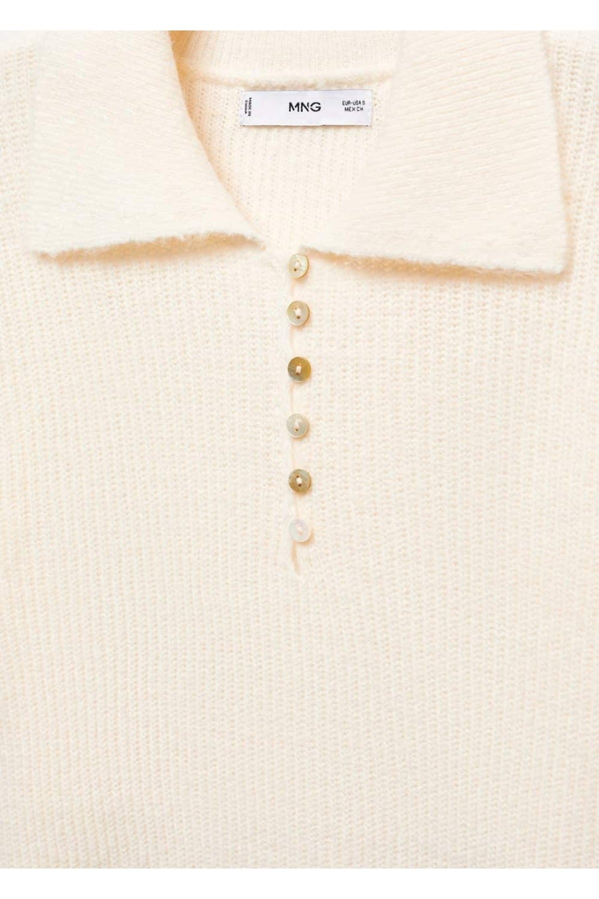 كنزة MANGO لون بيج فاتح