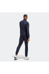 طقم رياضي adidas لون غني بالألوان