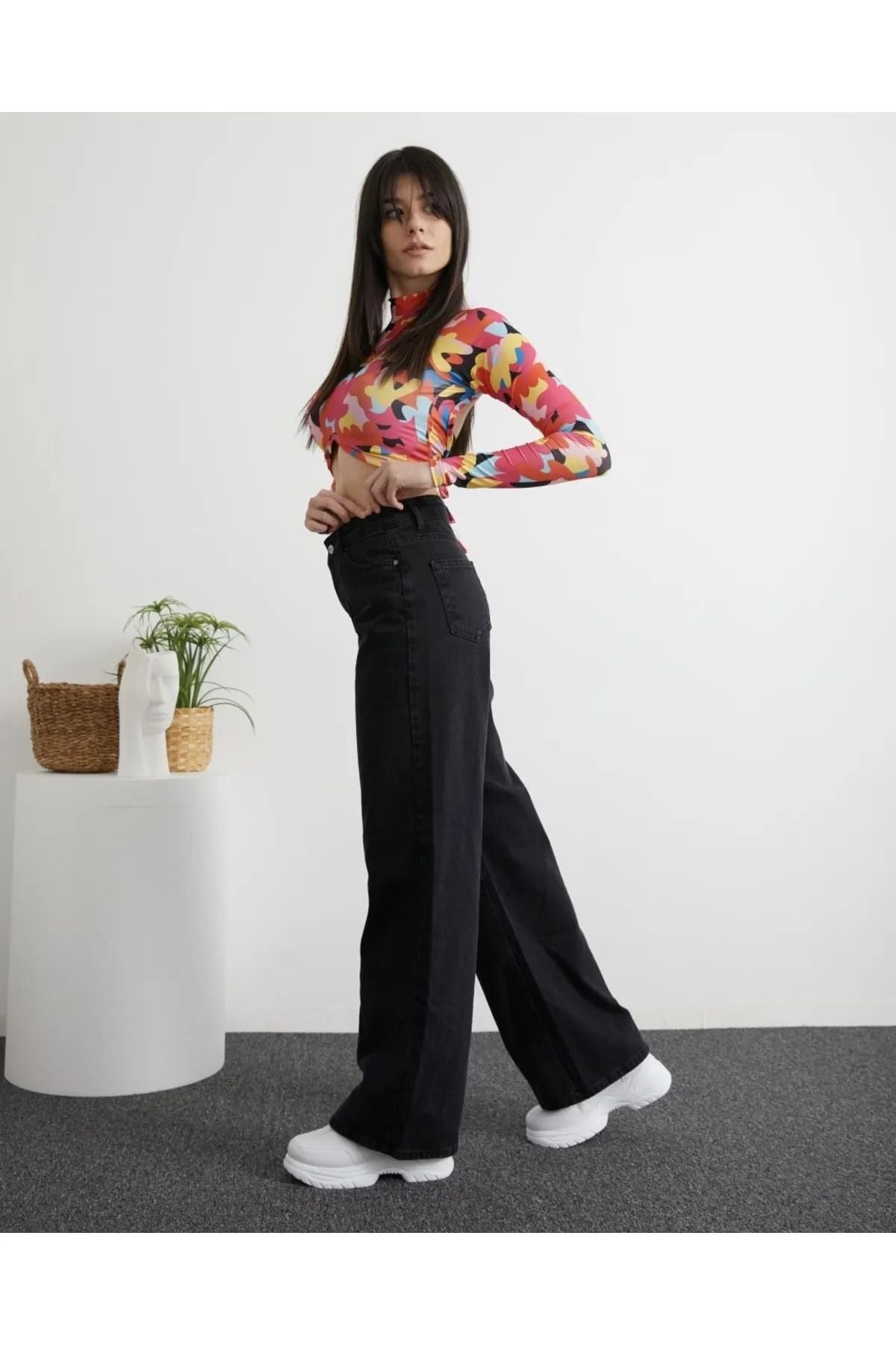 جينز Livik لون أسود