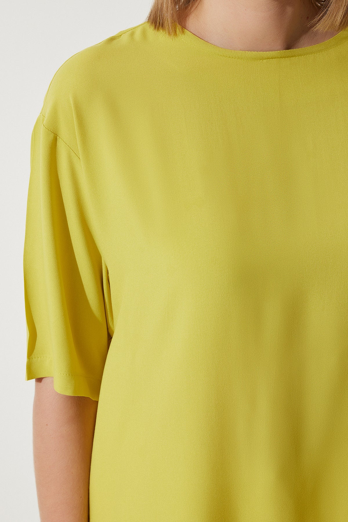 بلوزة Happiness İstanbul لون أخضر