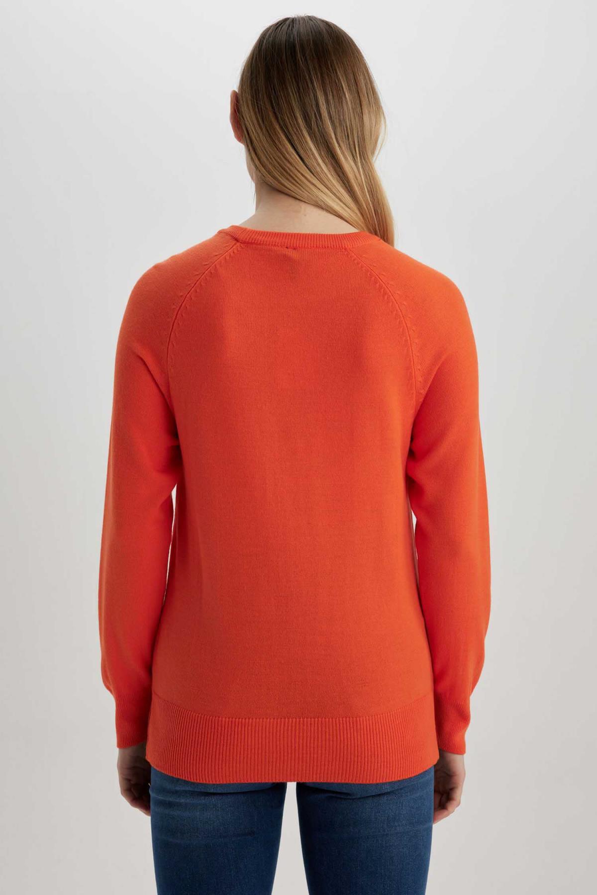 كنزة Defacto لون برتقالي