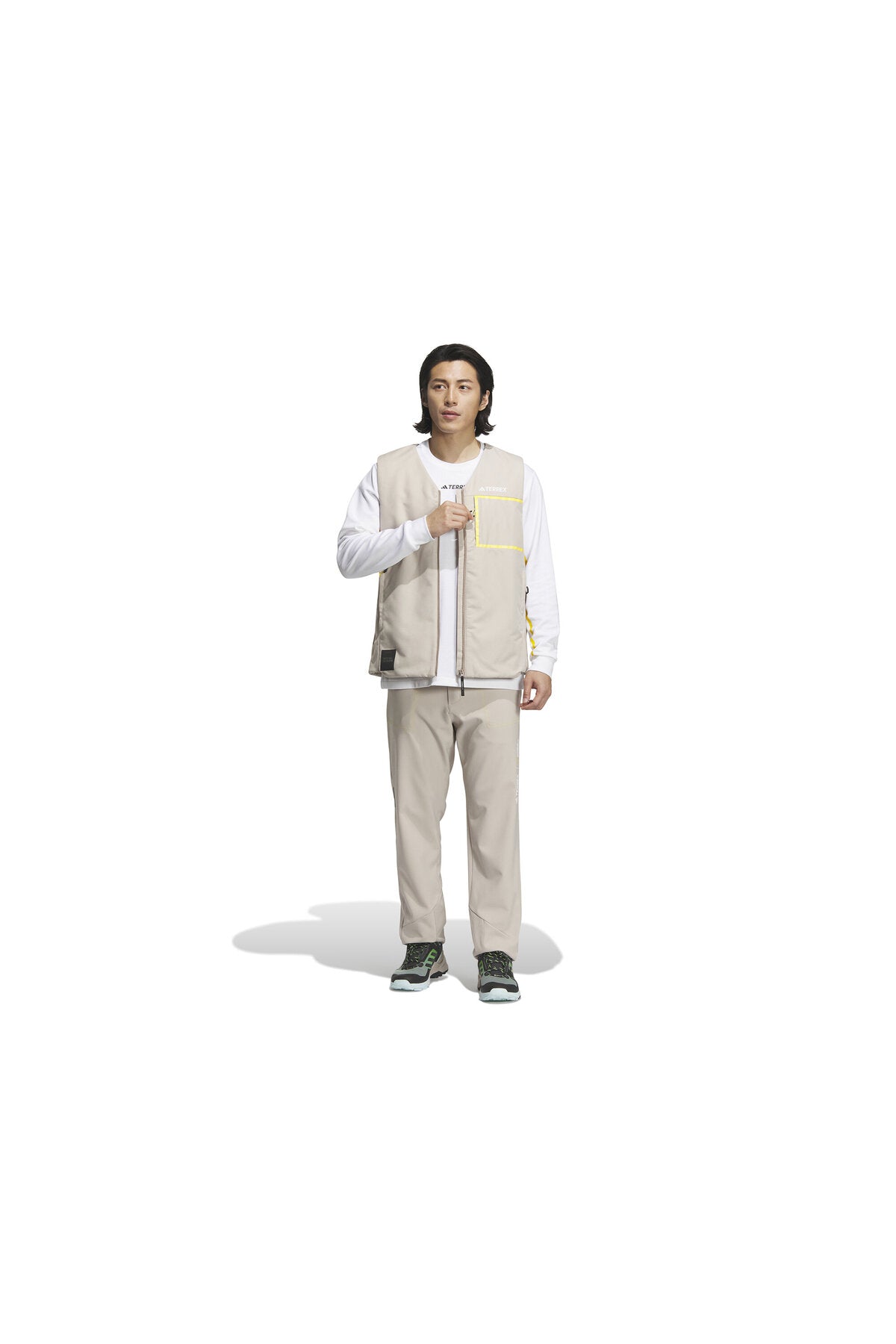 فيست adidas لون بيج