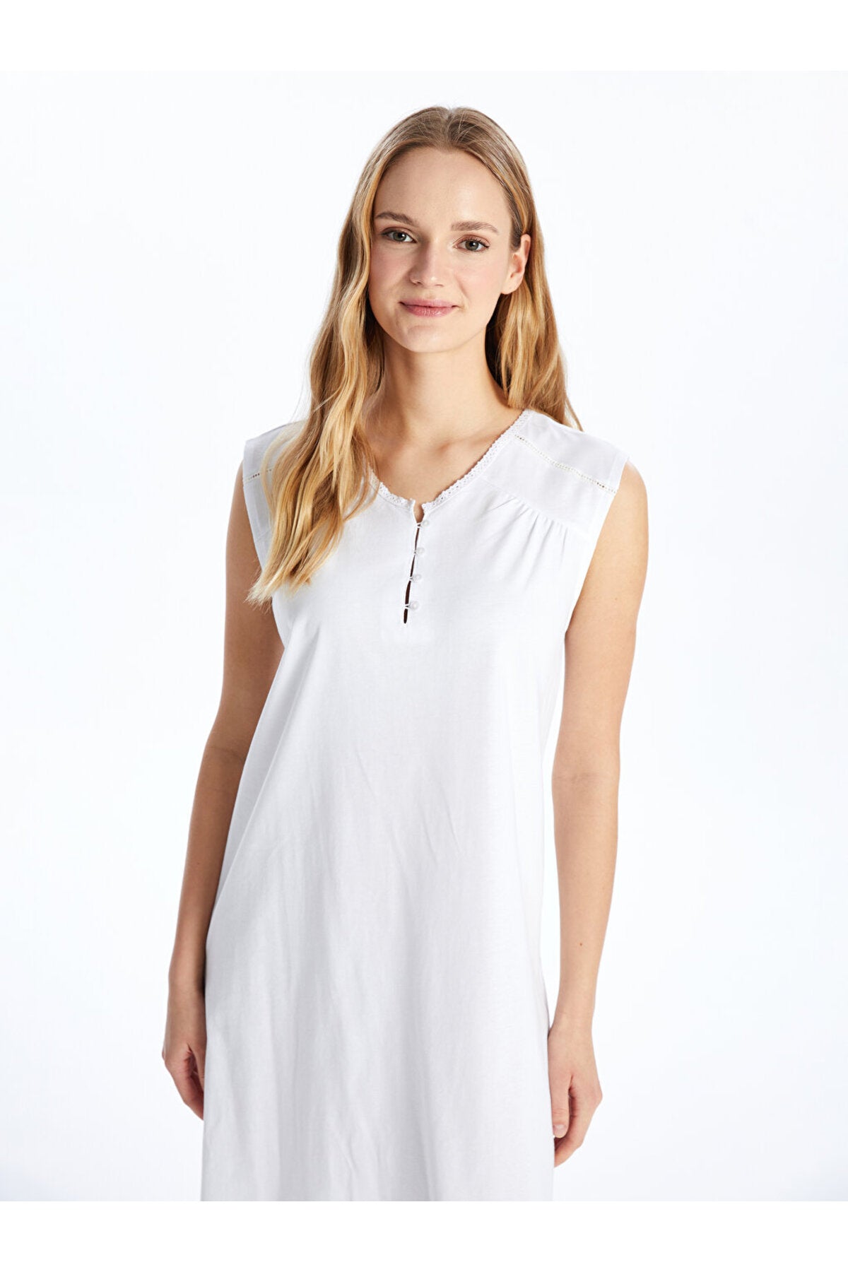 طقم بيجاما LC Waikiki لون أبيض