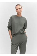 كنزة MANGO لون رمادي