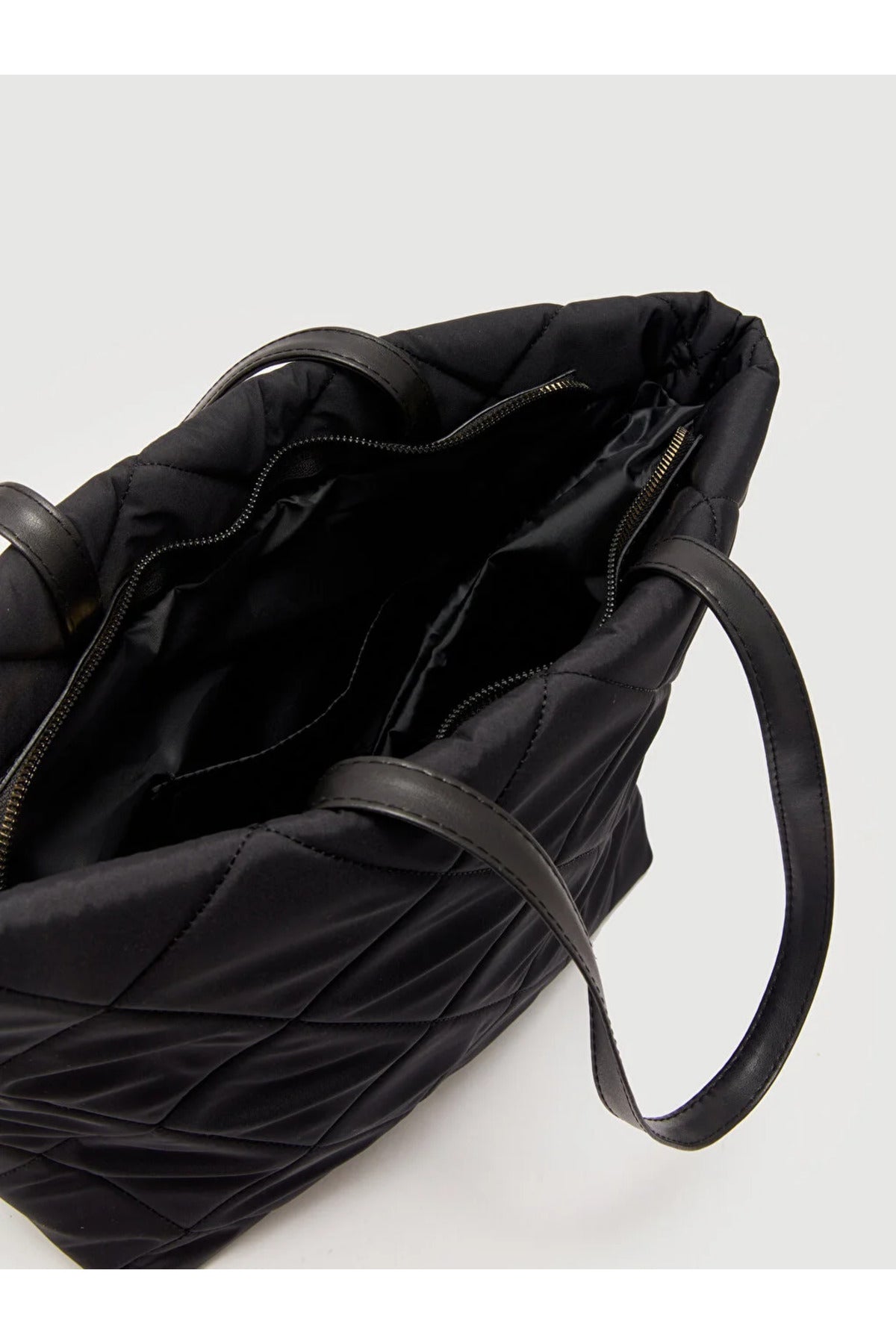 حقيبة كتف LC Waikiki لون أسود